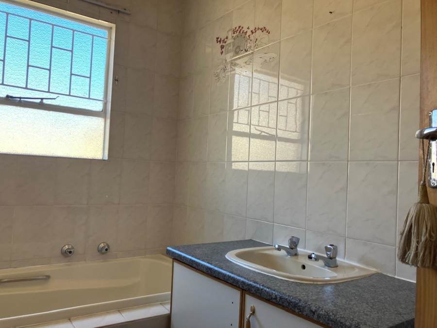 2 Bedroom Property for Sale in Uitsig Free State